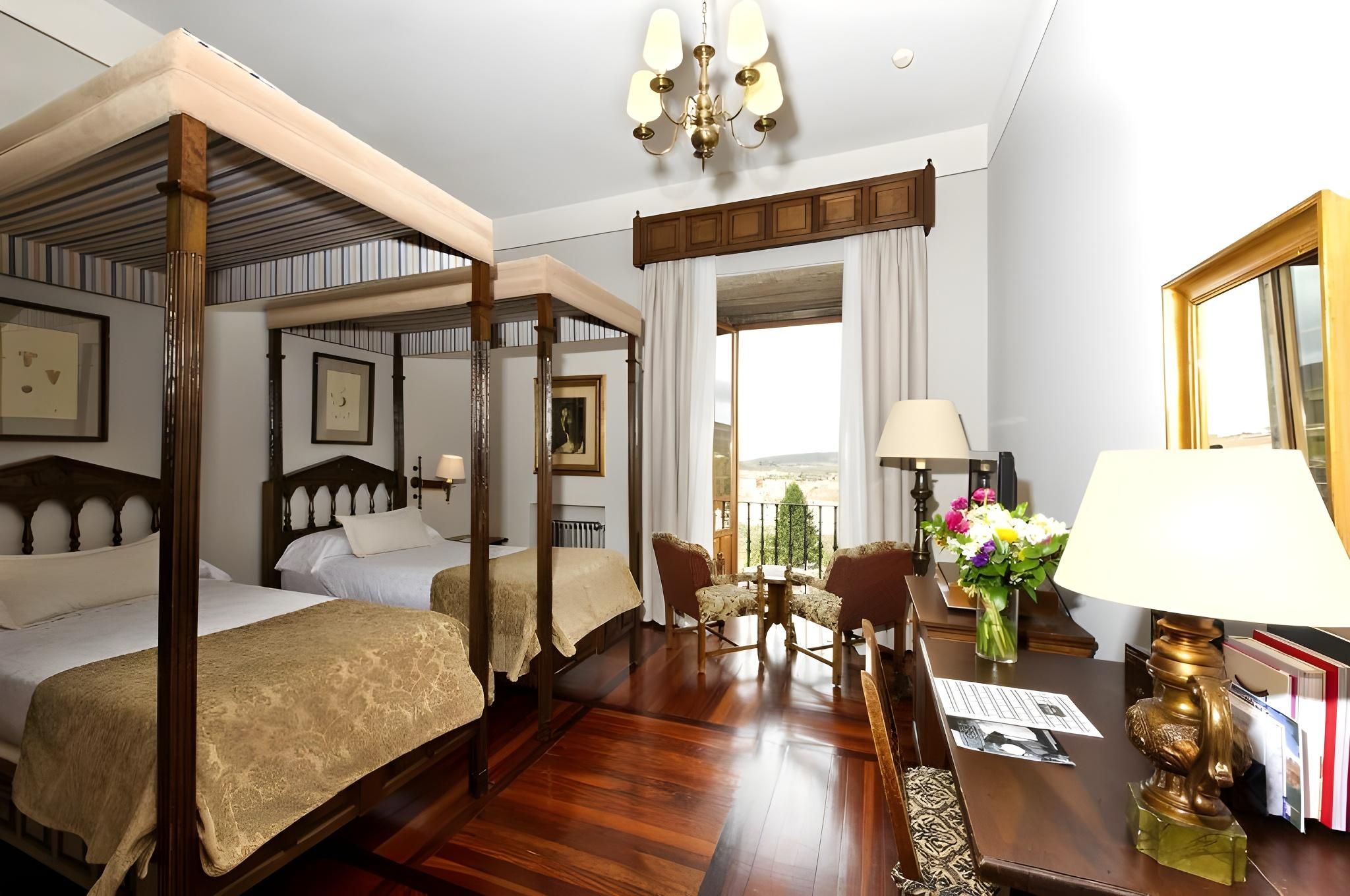 Parador de Santiago de Compostela Standard Double Room