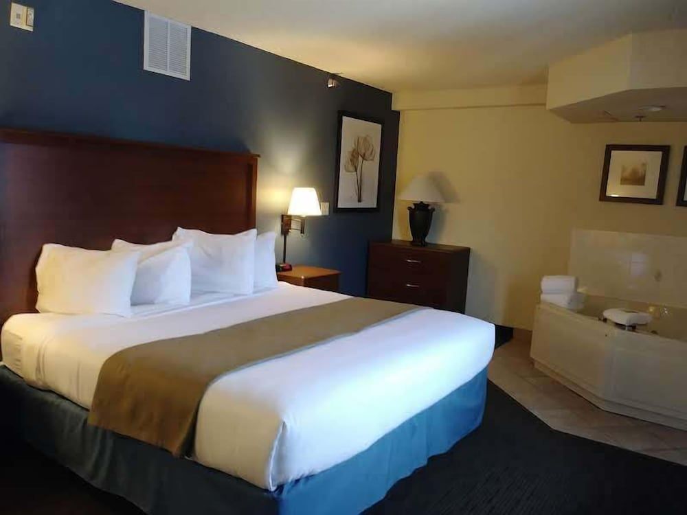 Studio Suite, 1 King Bed, Non Smoking