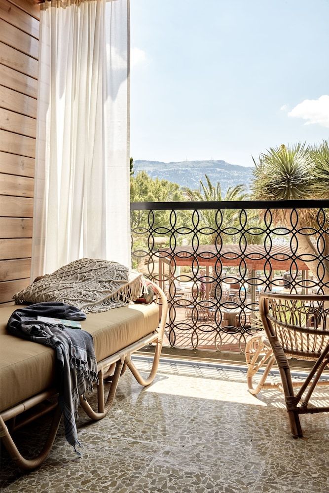 Studio, Terrace, Mountain View (Bay House)