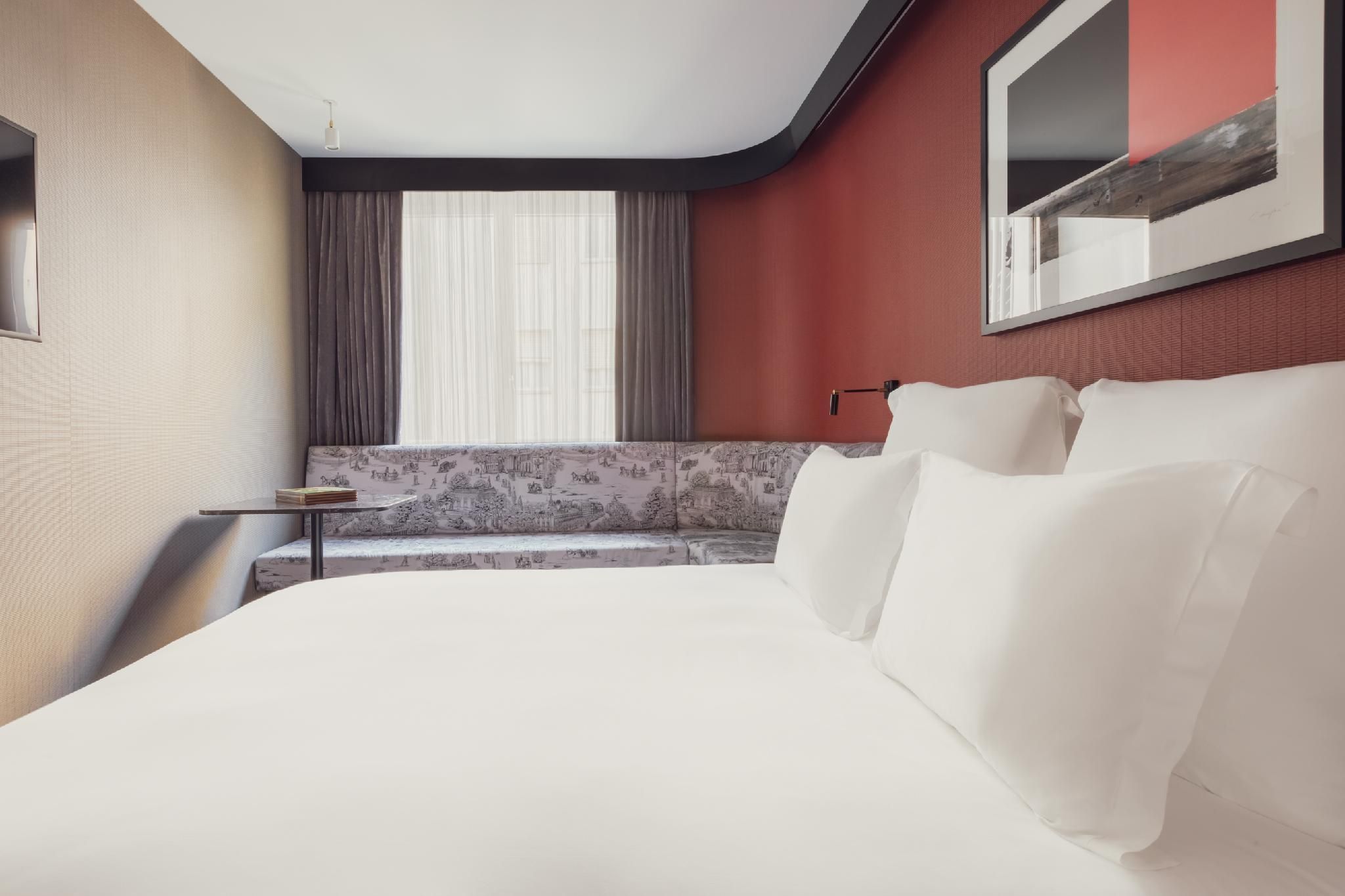 Casa Almagro by The Pavilions Hotels & Resorts Classic King Room 2