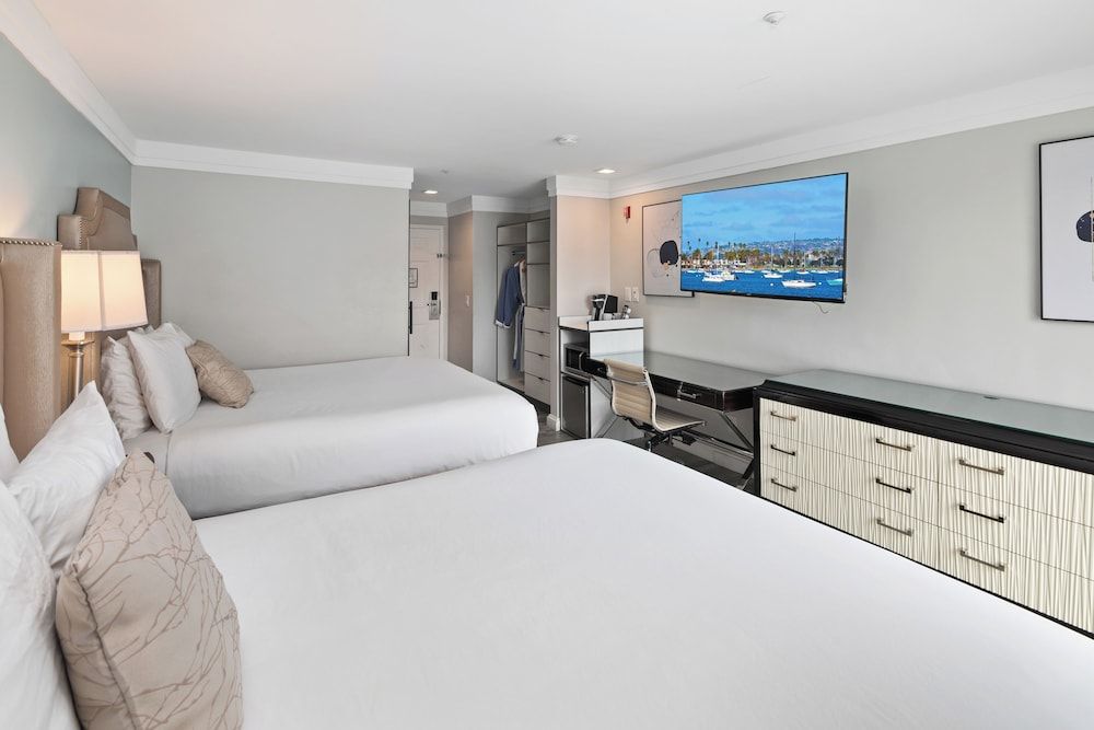 Room, Multiple Beds, Balcony