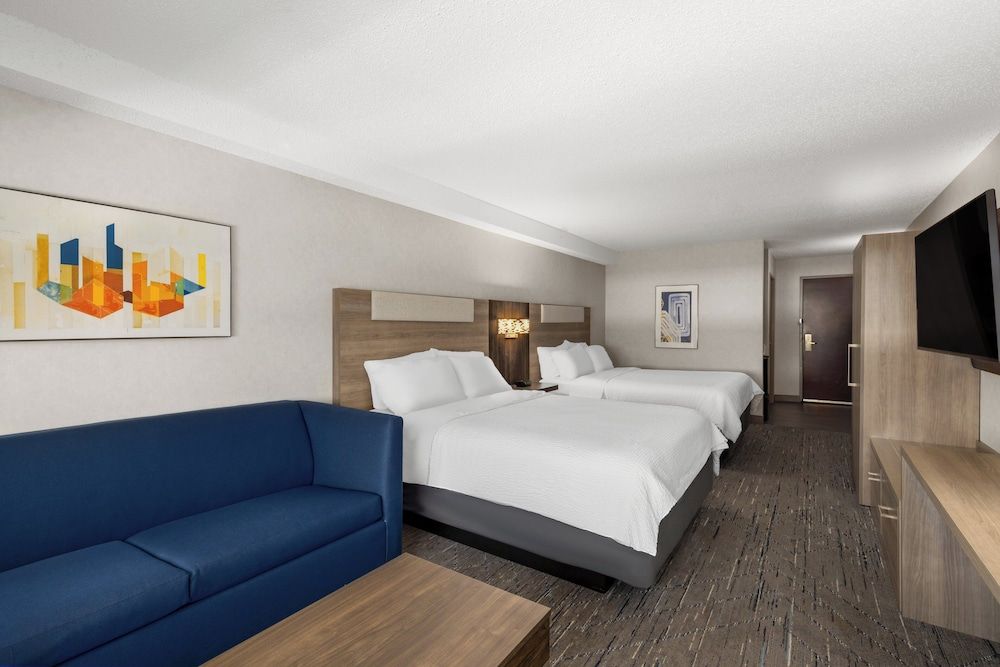 Suite, Multiple Beds