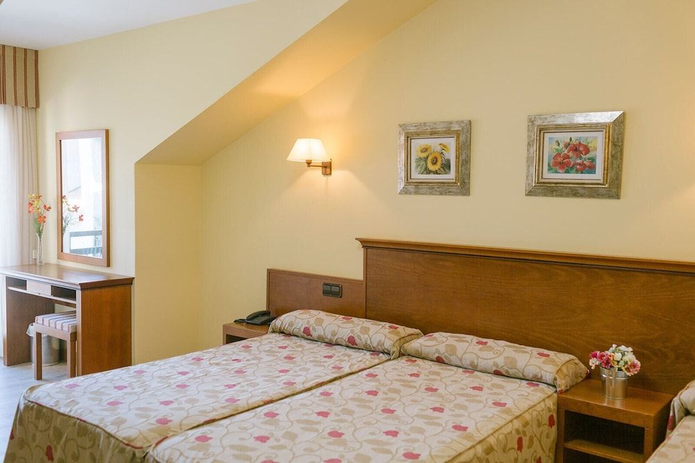 O Castro Triple Room 6