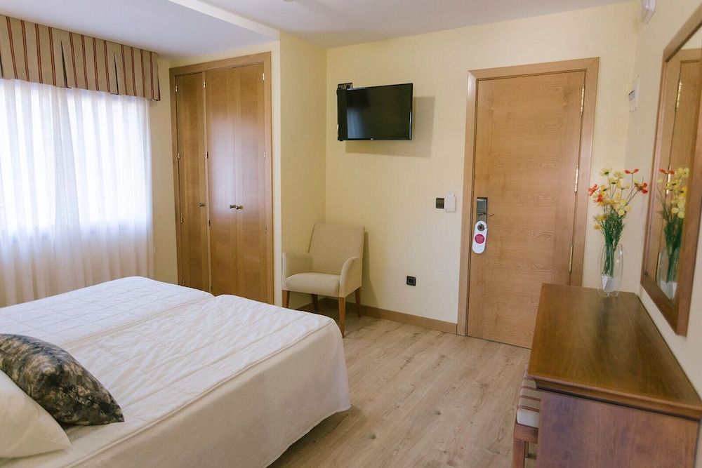 O Castro Double Room, Mountain View 14