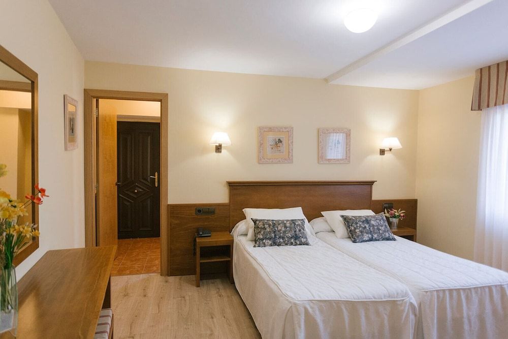 O Castro Double Room, Mountain View 9