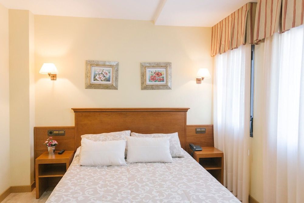 O Castro Double Room, Mountain View 7