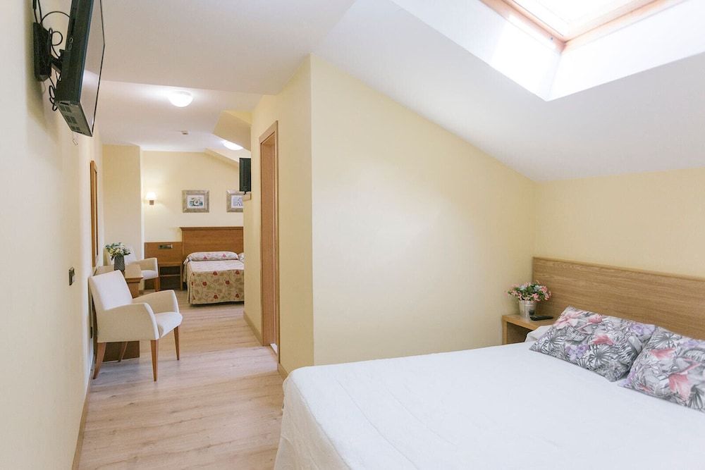 O Castro Triple Room 7