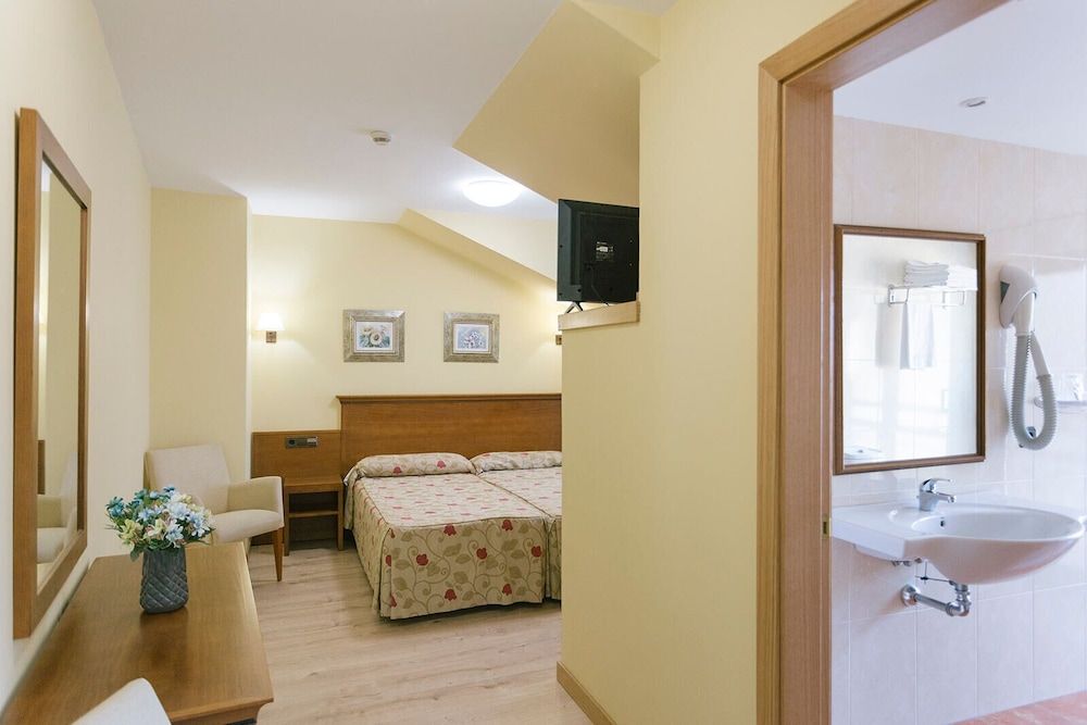 O Castro Quadruple Room 25