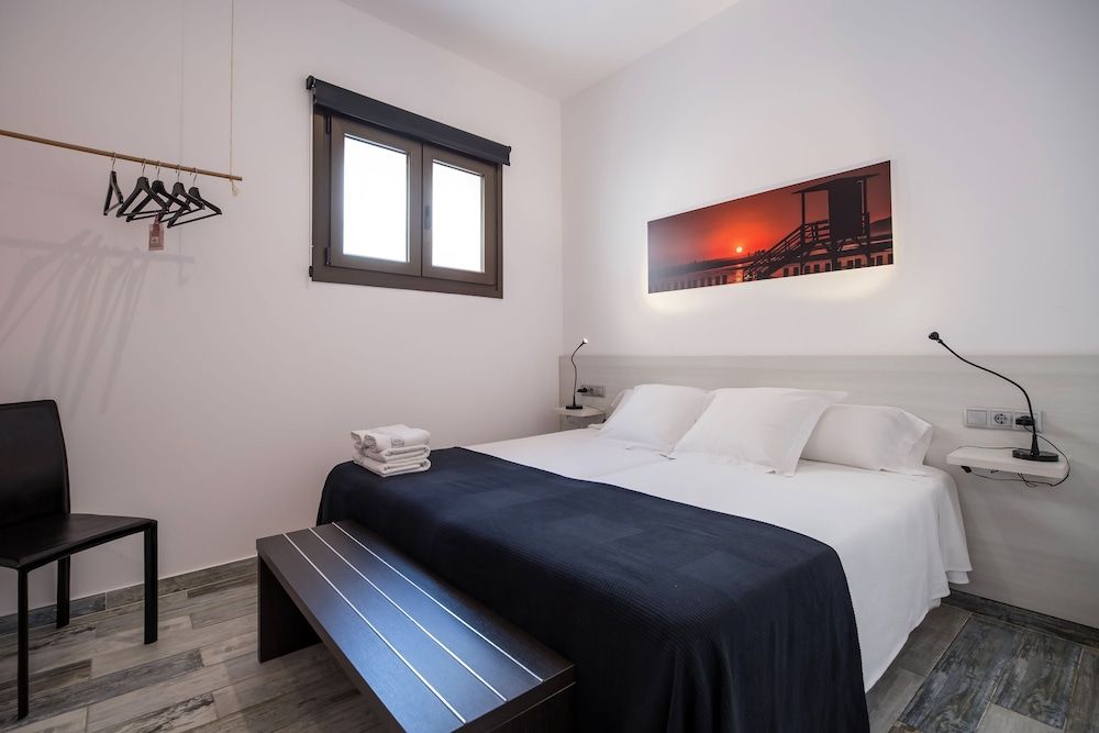 The 8 Rooms House Twin Room 4