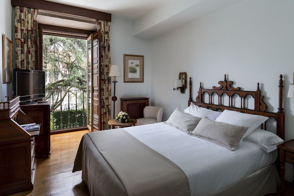 Parador de Pontevedra Standard Twin Room 2