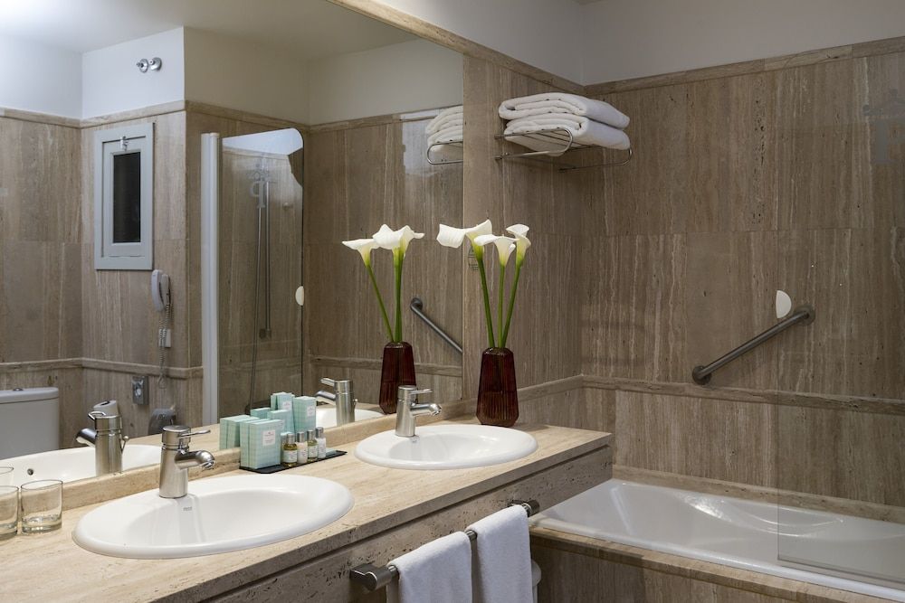 Parador de Pontevedra Standard Twin Room 7