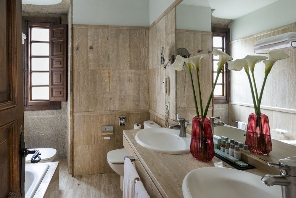 Parador de Pontevedra Standard Twin Room 5