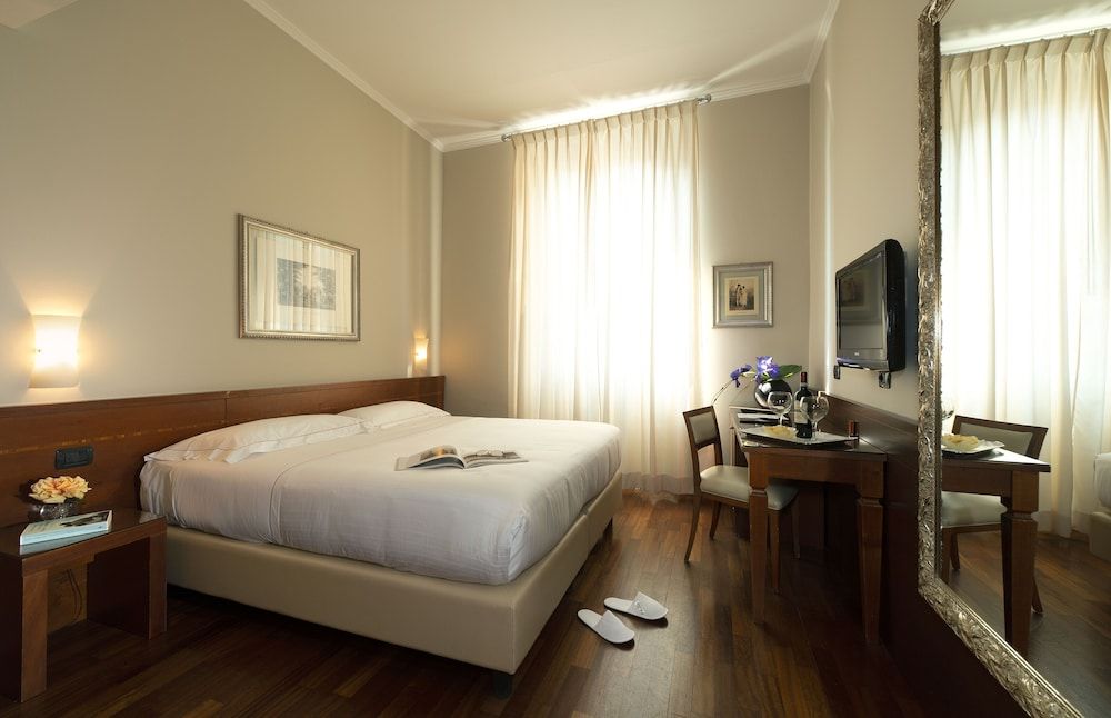 undefined Hotel Fenice Milano 5
