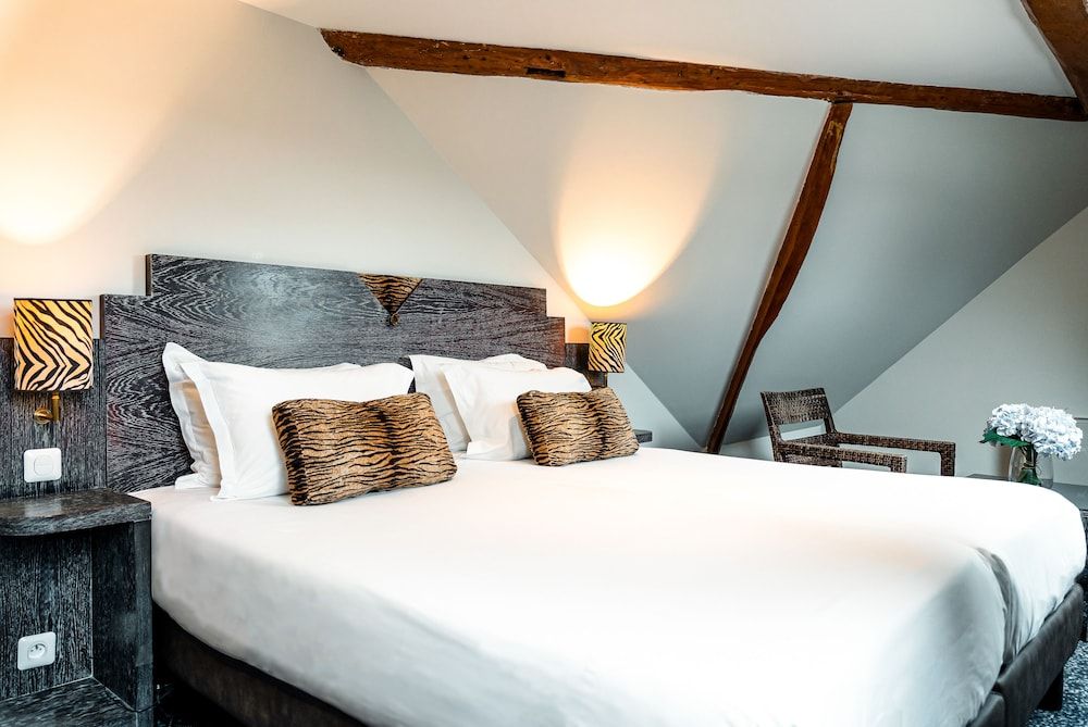 Pavillon Opera Grands Boulevards Superior Twin Room 2