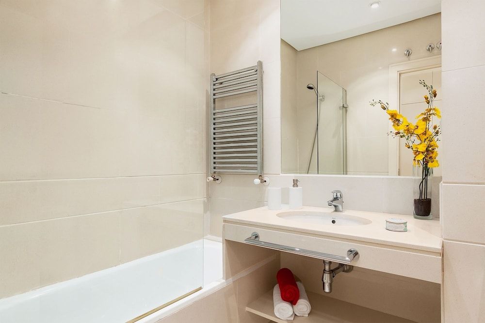 El Viso Smart Deluxe Apartment, 2 Bedrooms, Kitchen, City View 18