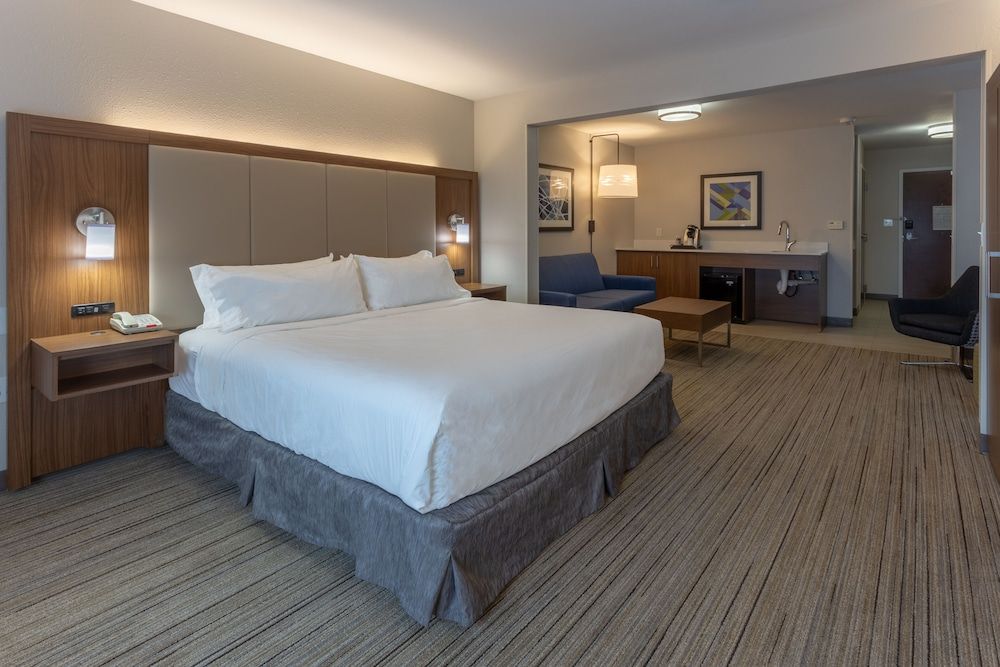 Standard Room, 1 King Bed, Accessible (Mobility Accessible)