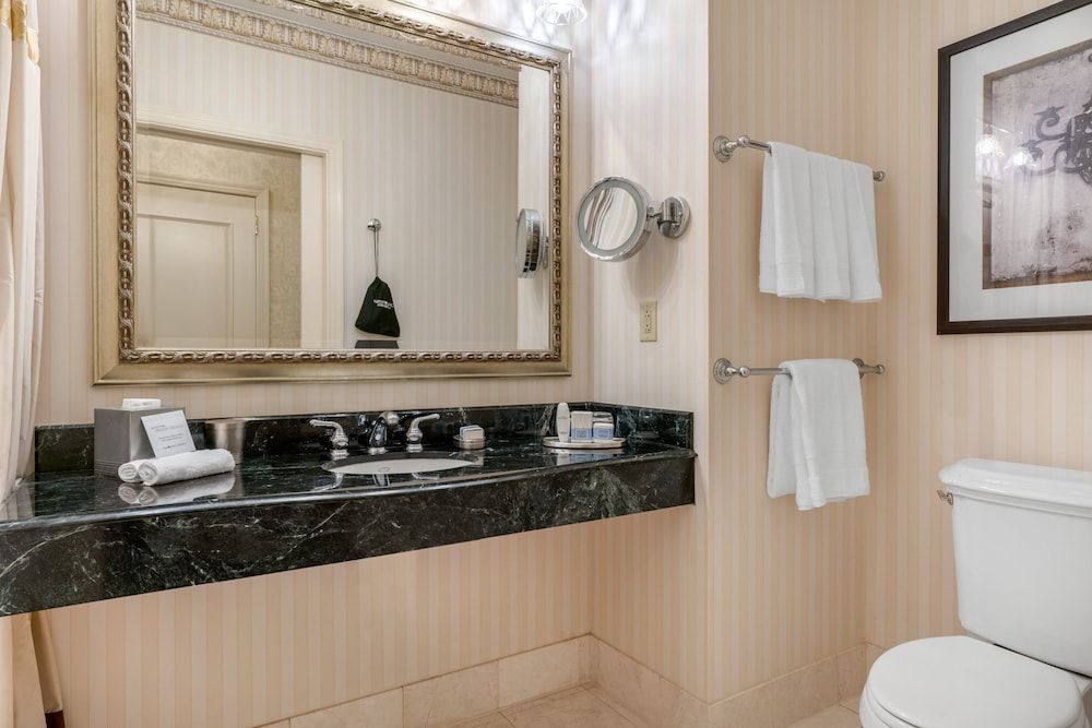 Omni San Francisco Hotel Deluxe Room, 1 King Bed 3