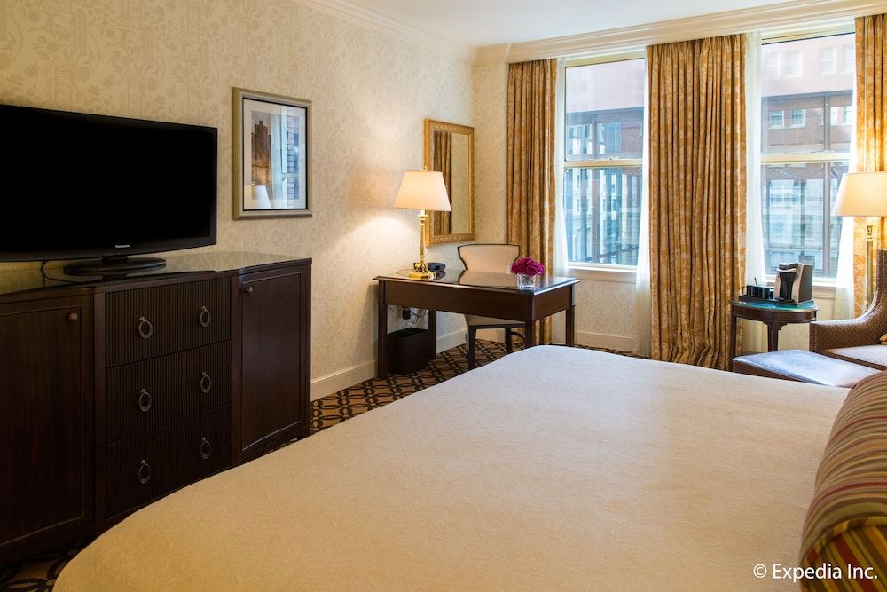 Omni San Francisco Hotel Deluxe Room, 1 King Bed 6