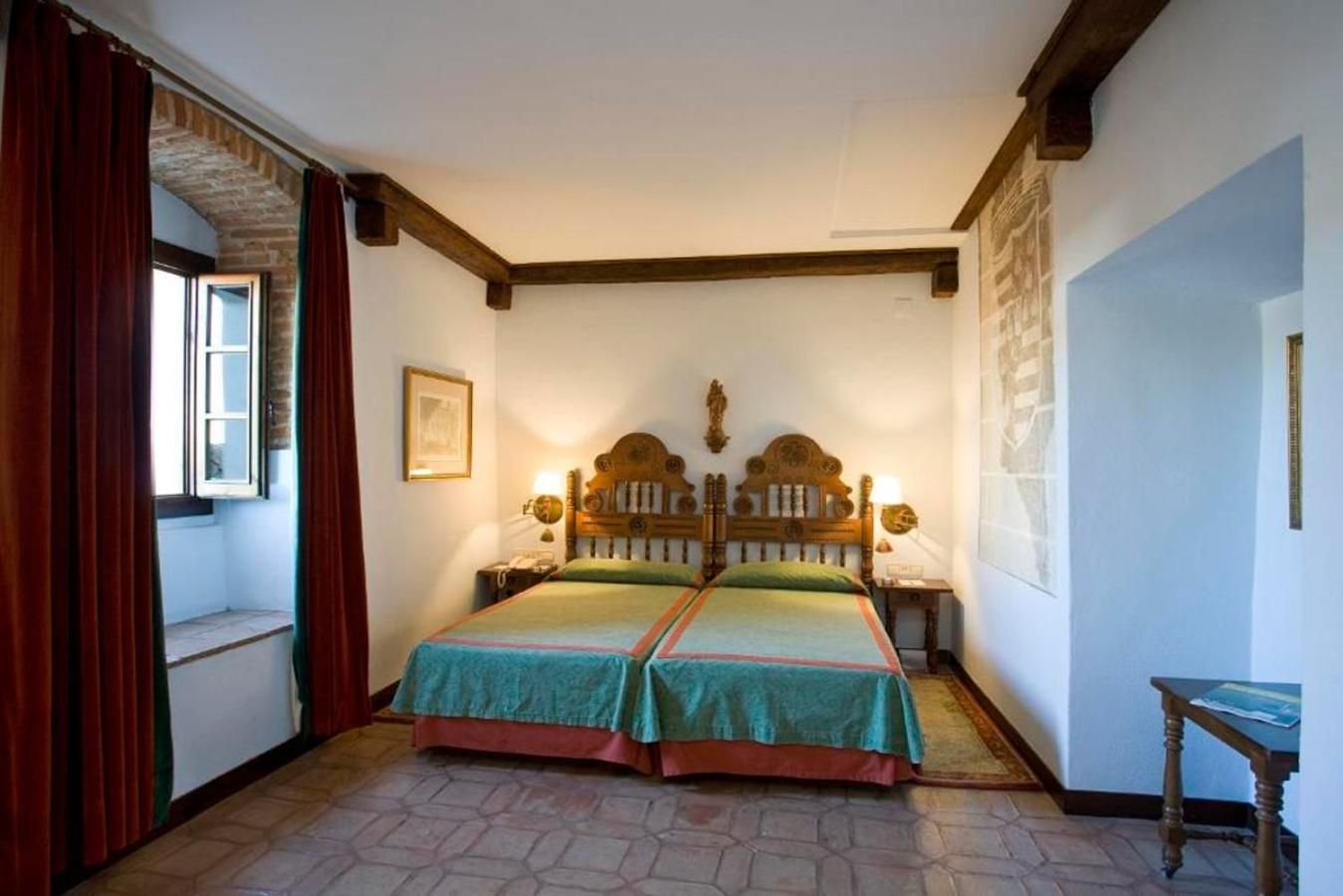 Parador de Plasencia Standard Double Room