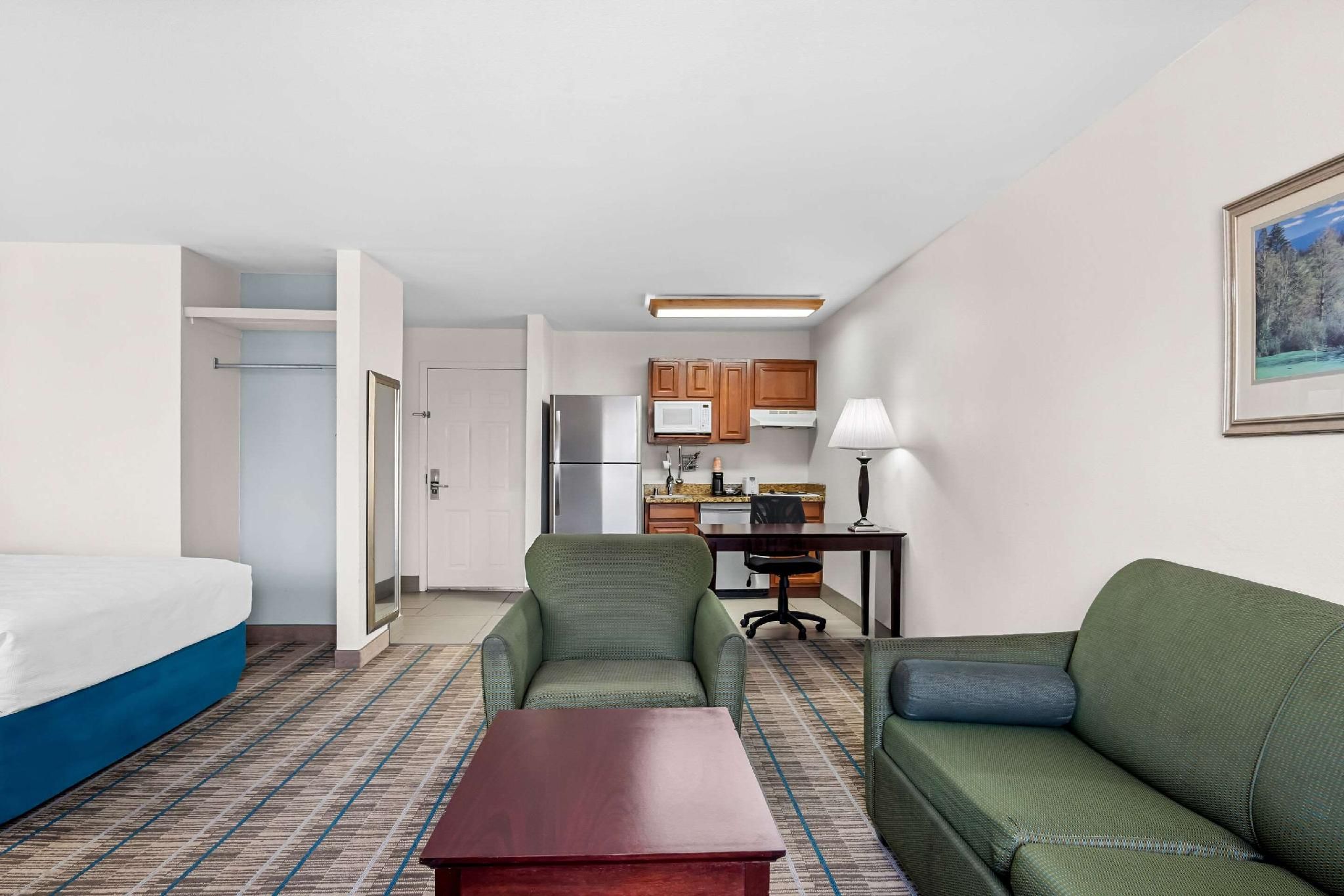 Addison Suites Addison - Hotel Price, Reviews, Photos | Adanione.com