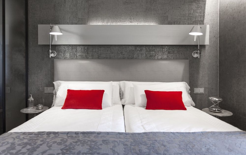 Villa Birdie Boutique Deluxe Double or Twin Room, Pool View (ILARGI	)