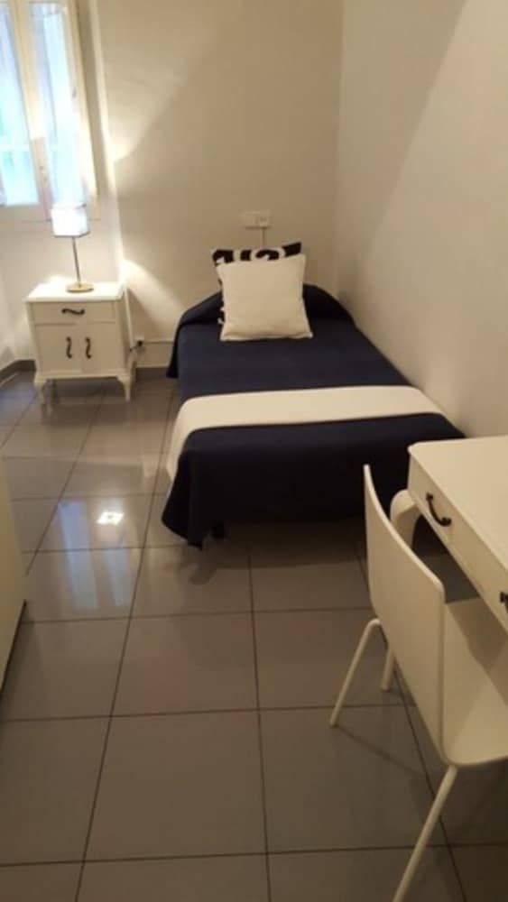 undefined Hostal Parisien 6