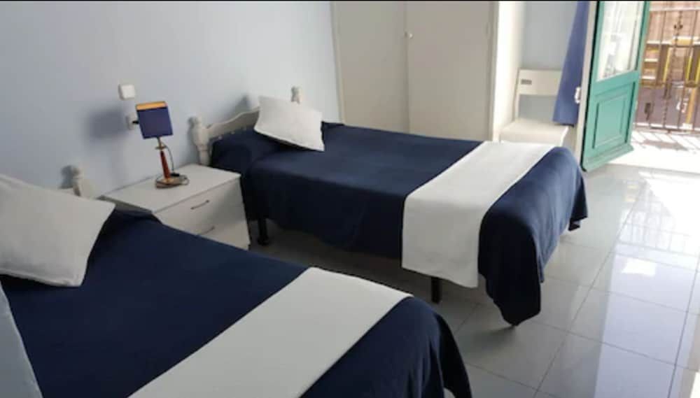 undefined Hostal Parisien 2