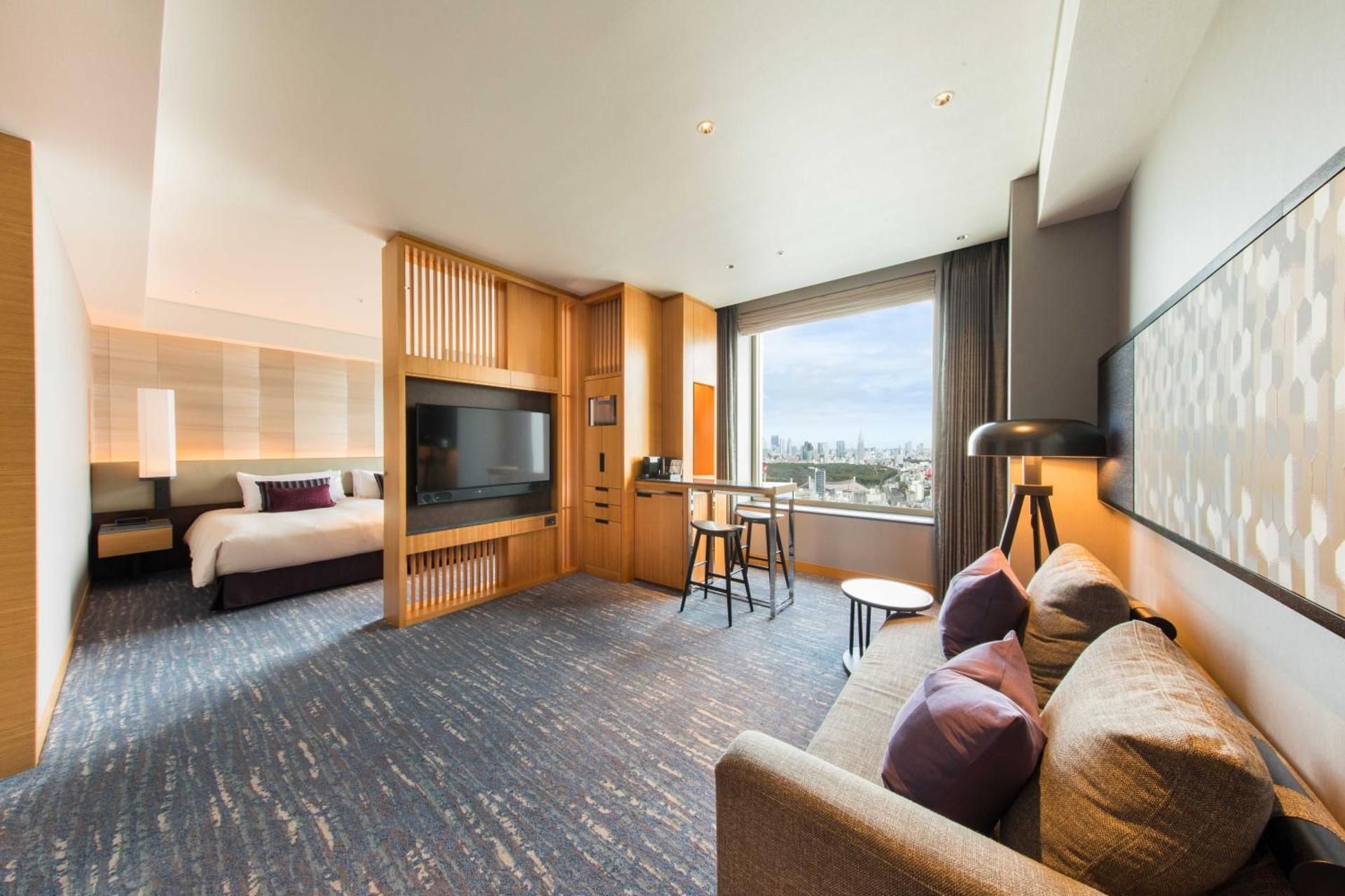Junior Suite with Lounge Access - Non-Smoking