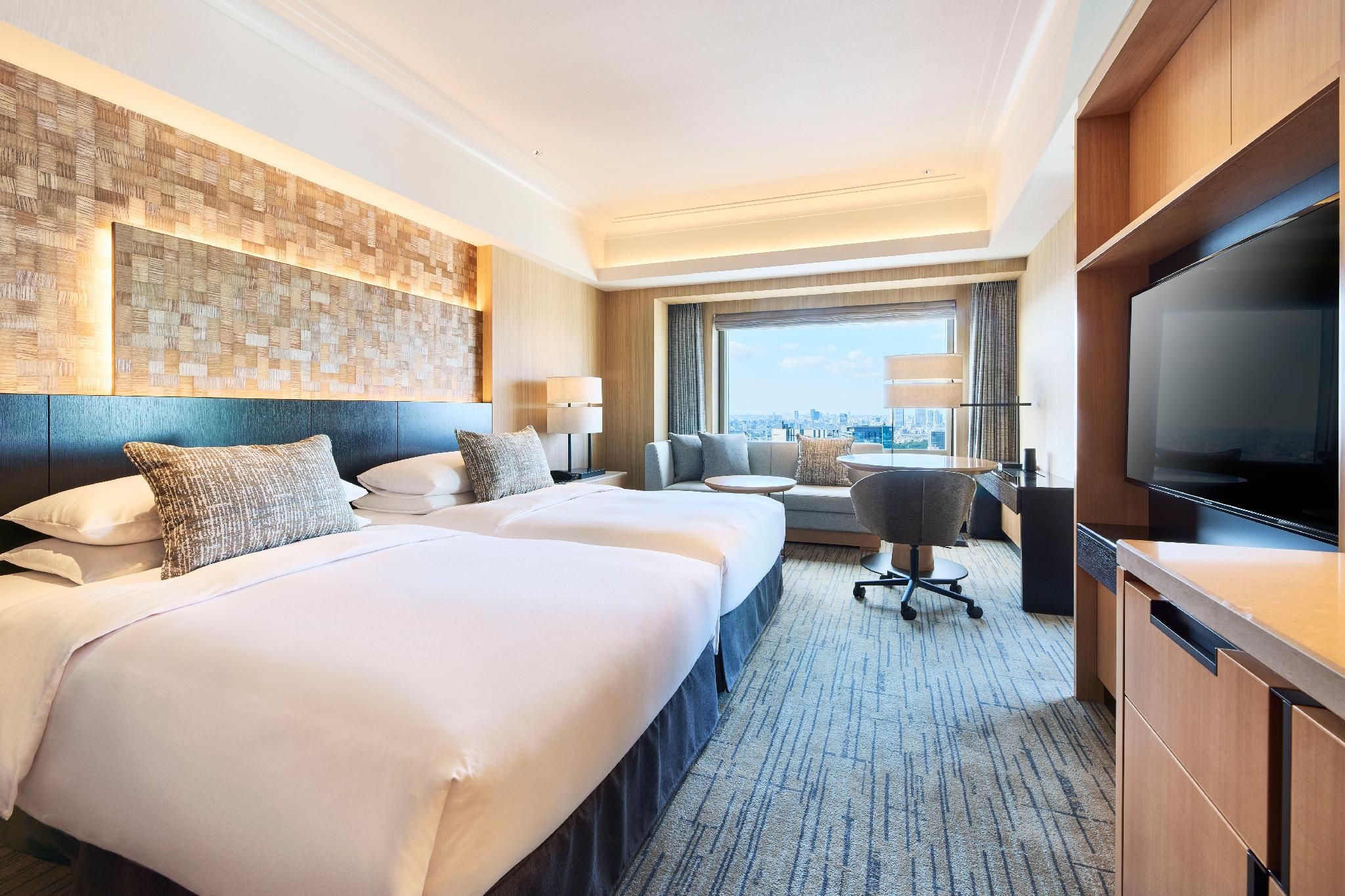 Newly Renovated - Cerulean Deluxe Twin Room with Japanese Lounge Access, Non-Smoking