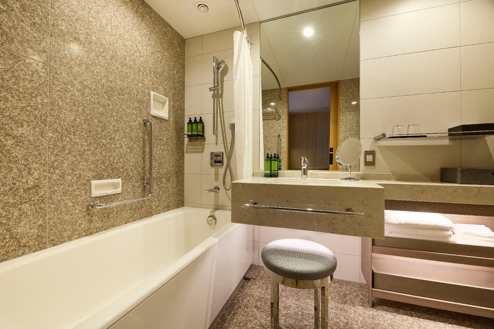Comfort Queen Room - Non-Smoking