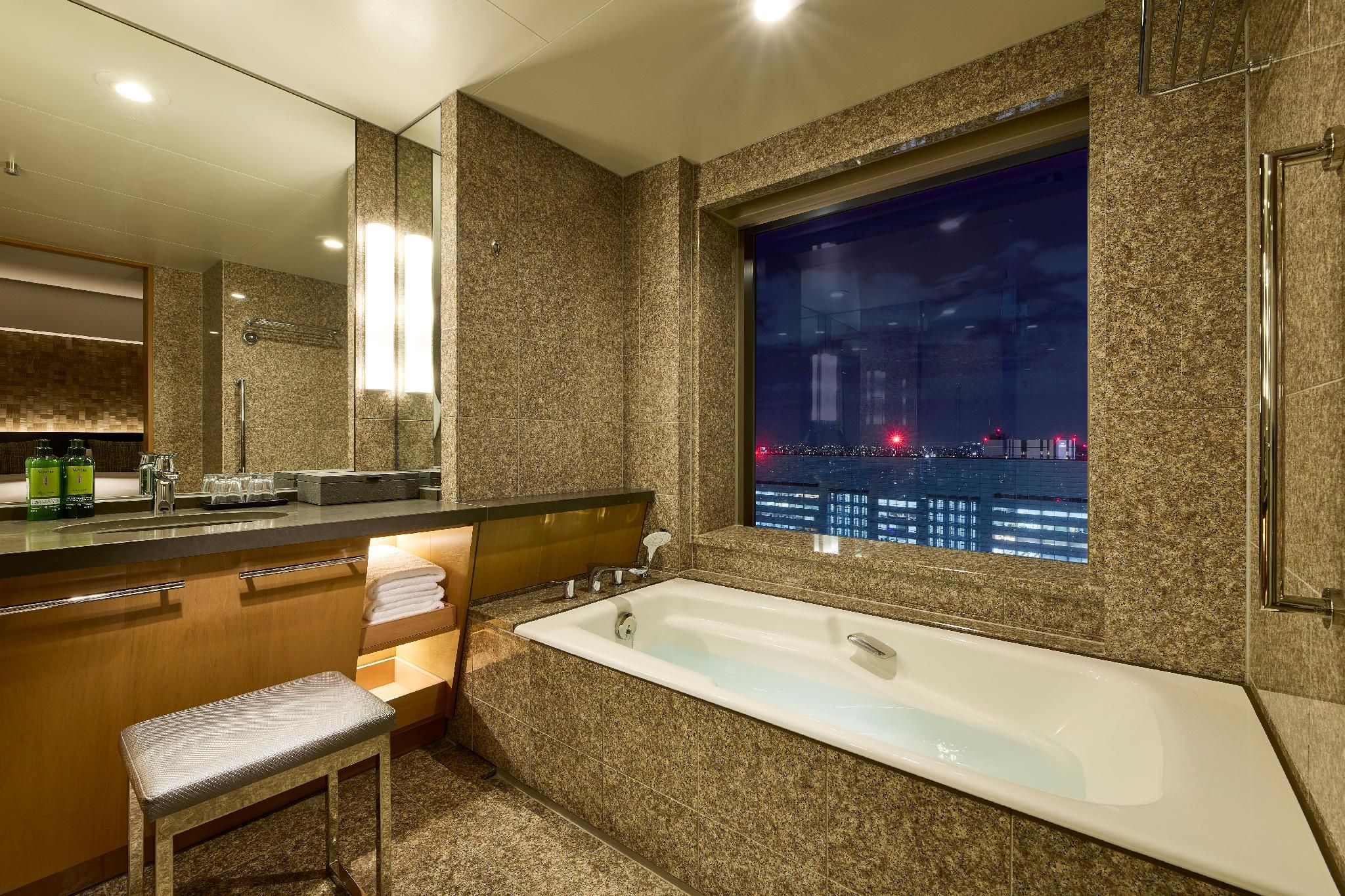 undefined Cerulean Tower Tokyu Hotel 3