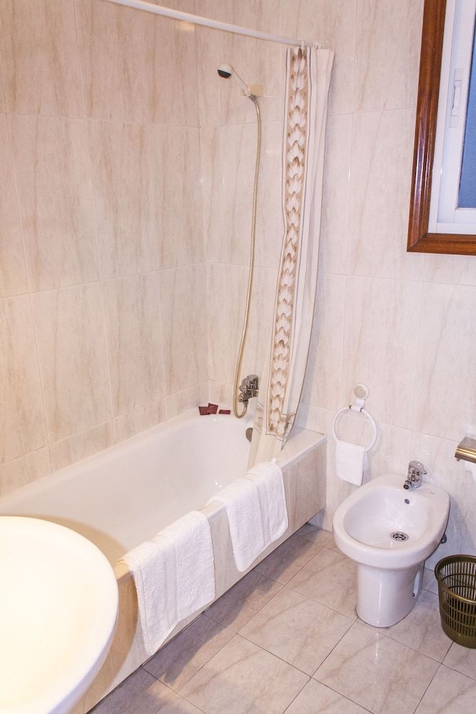 Pensión Residencia Buenos Aires Triple Room 4