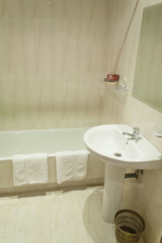 Pensión Residencia Buenos Aires Single Room 4