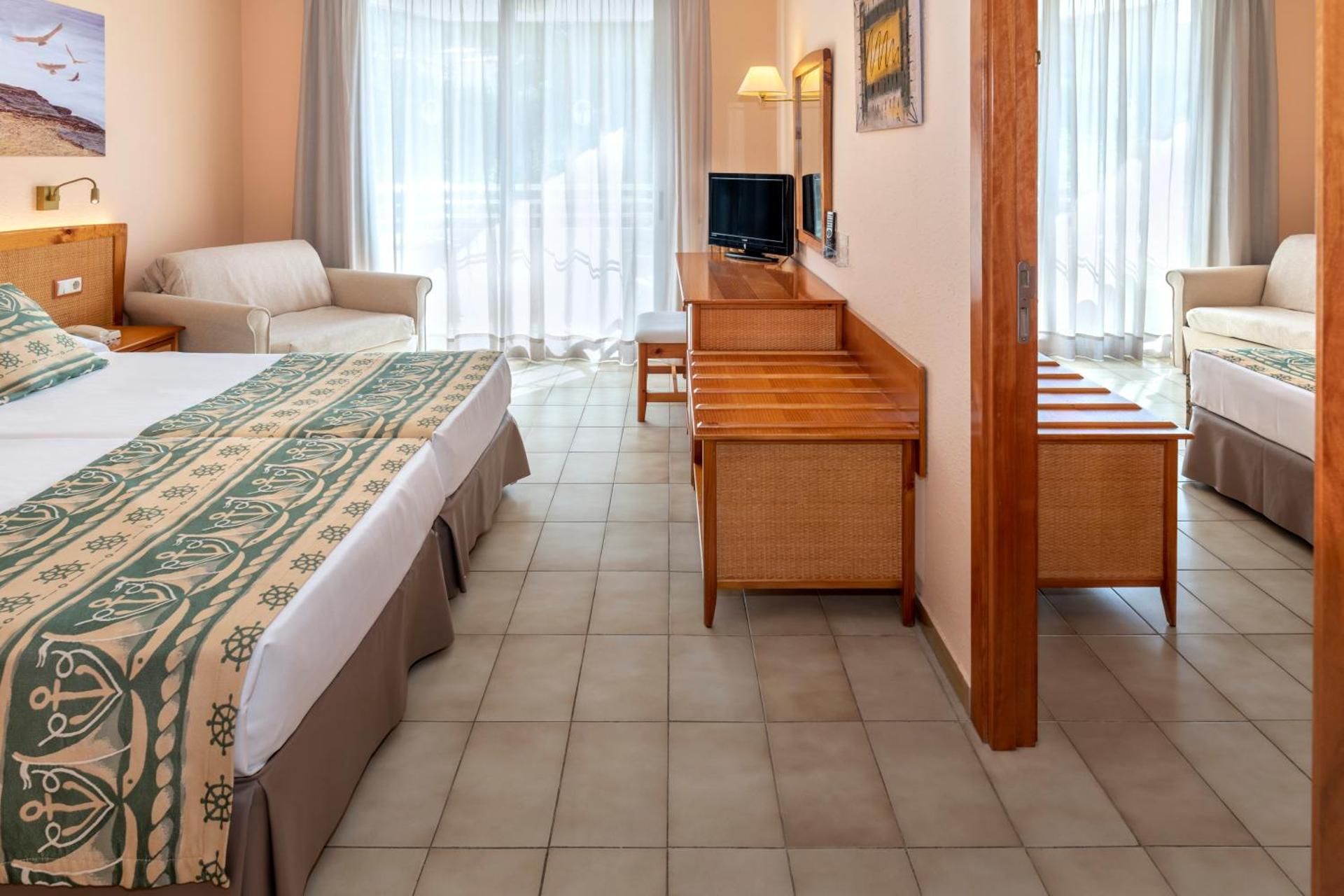 Triple Room