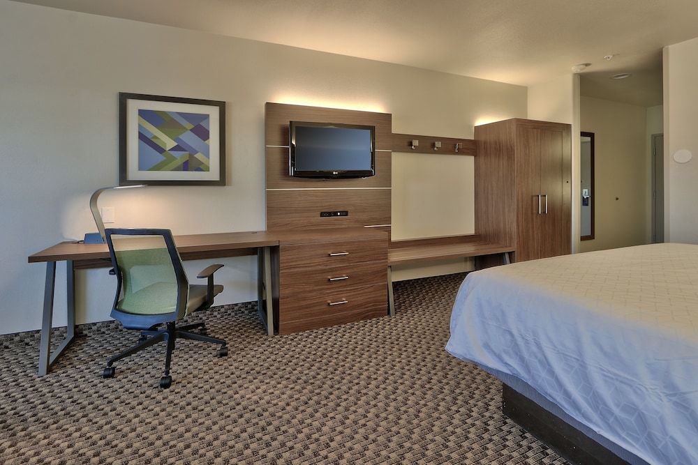 Standard Room, 1 King Bed with Sofa bed