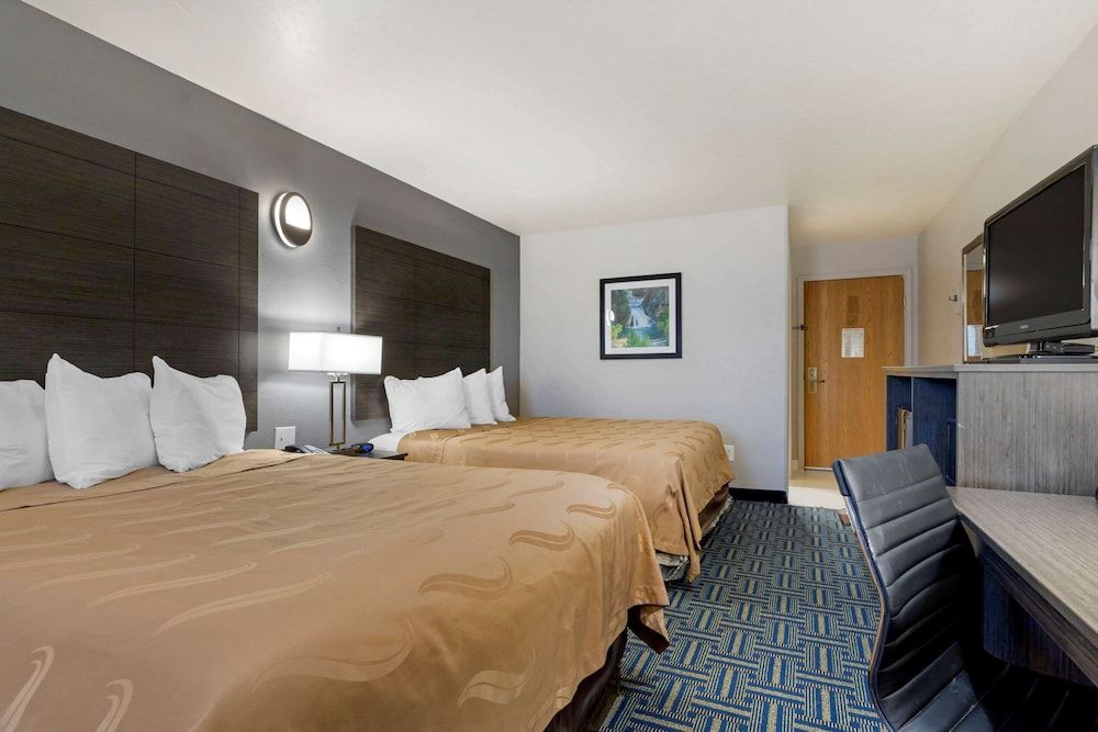 Standard Room, 2 Queen Beds, Non Smoking