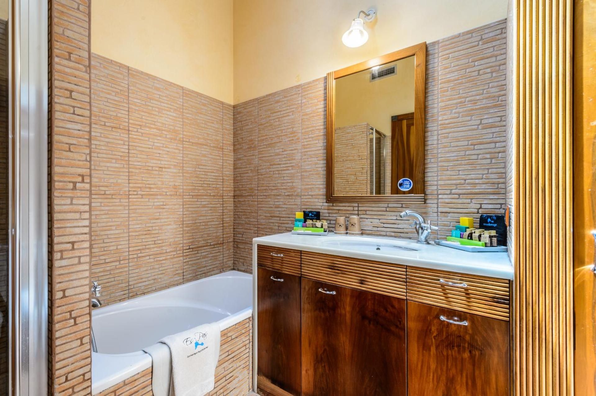 Two-Bedroom Premier King Suite
