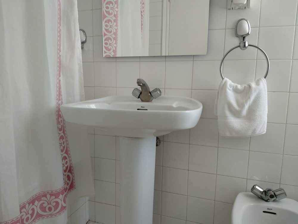 Hostal Buenavista Single Room 4