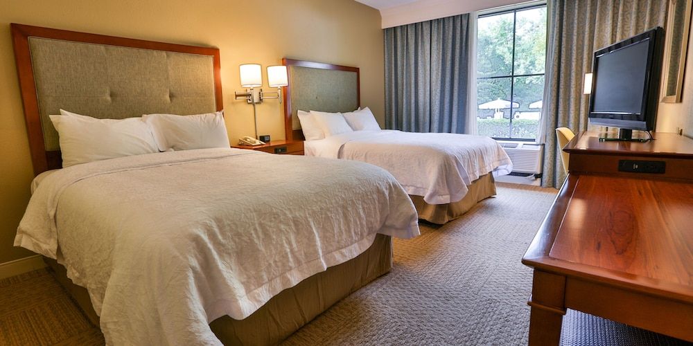 Room, 2 Queen Beds, Non Smoking (Drinks and Snacks)