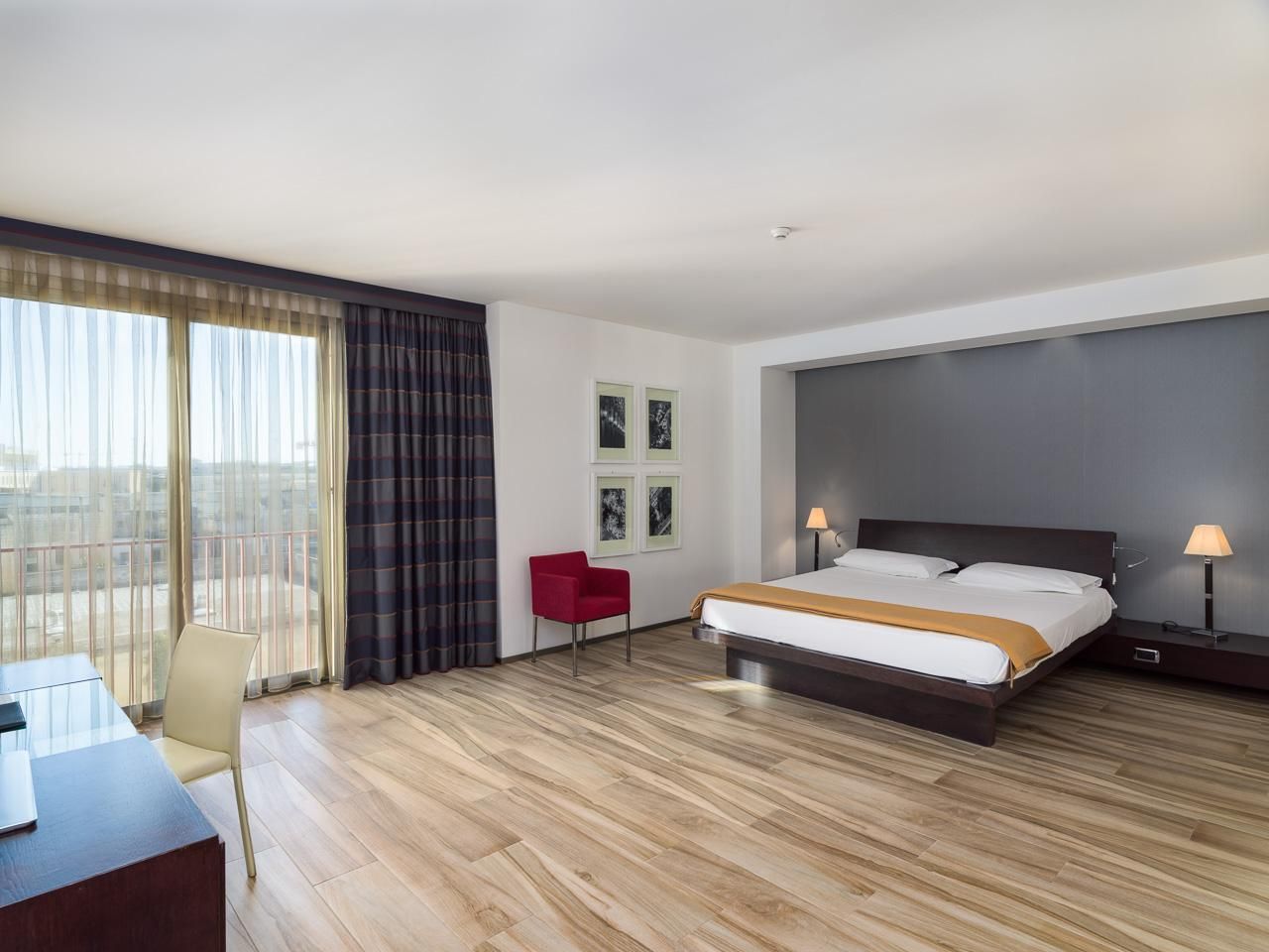 Superior King Bed