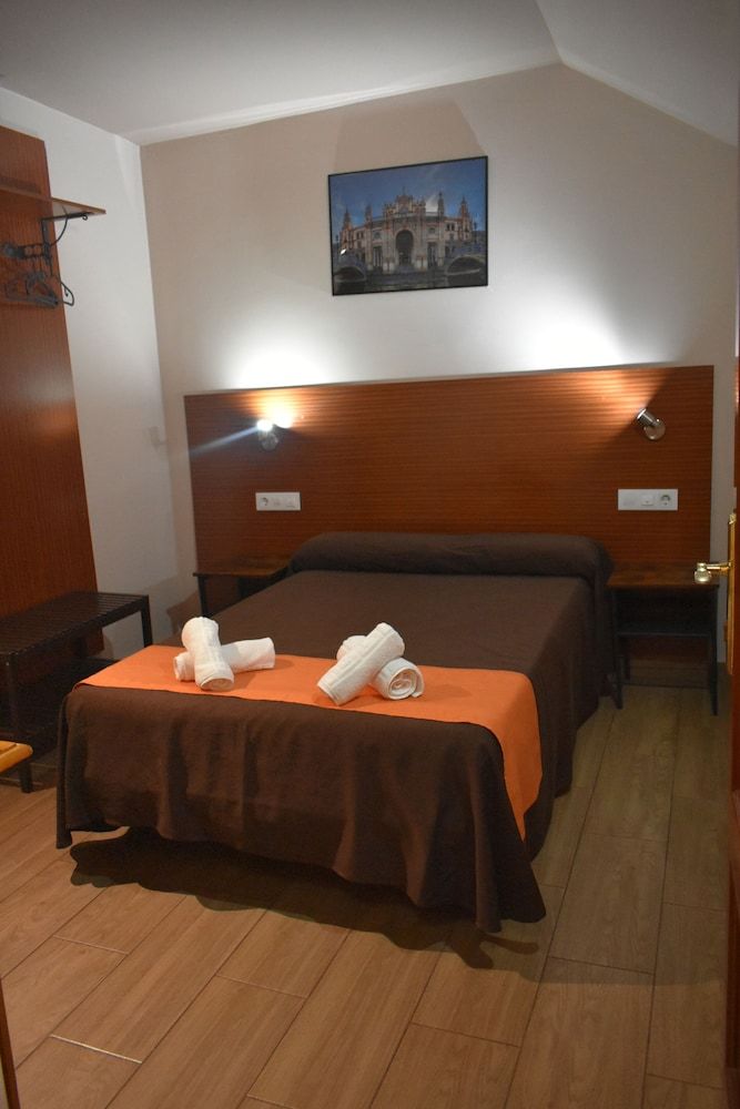 Hostal Alamare Double or Twin Room 8