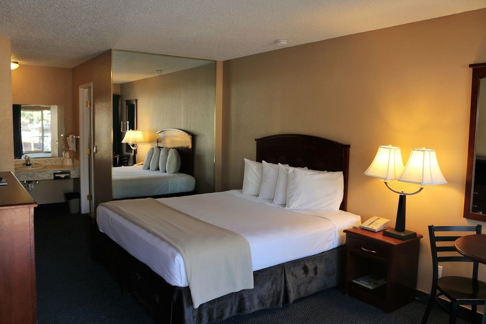 undefined Bluelake Inn at Tahoe 4