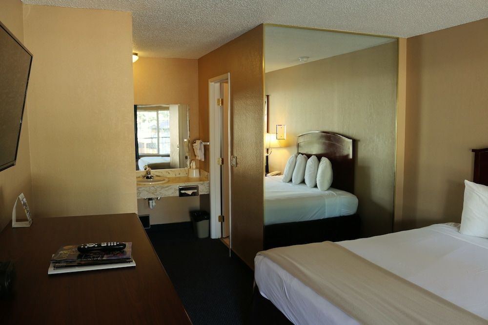undefined Bluelake Inn at Tahoe 5