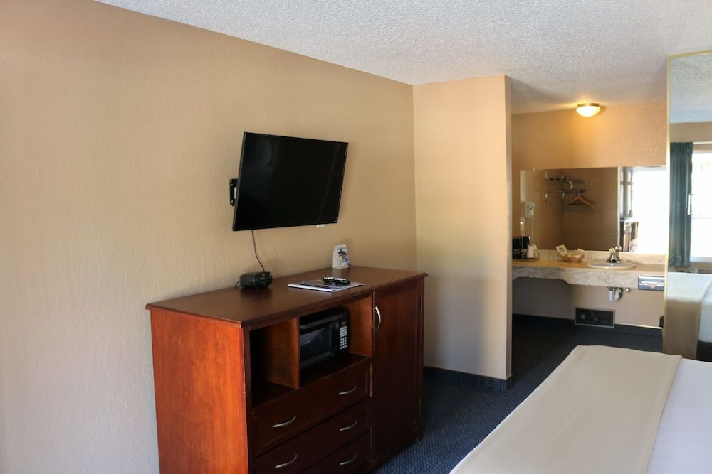 undefined Bluelake Inn at Tahoe 6
