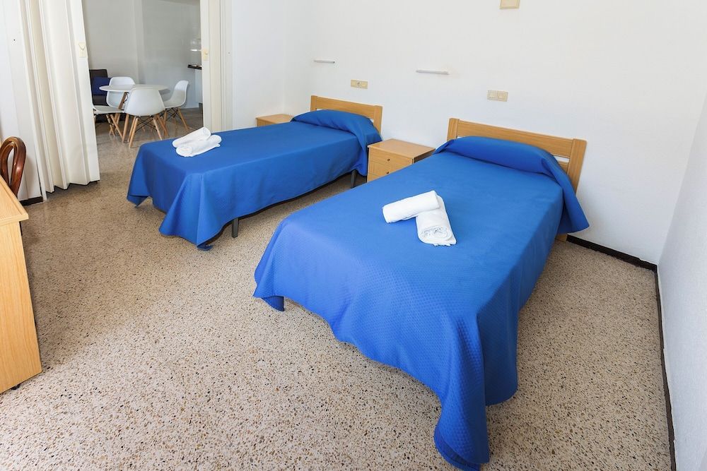 Hostal El Mercat Apartment with terrace 4