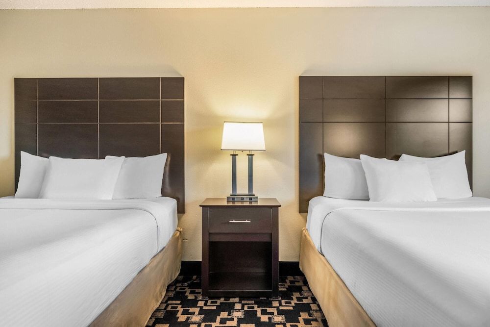 Room, 2 Queen Beds, Non Smoking