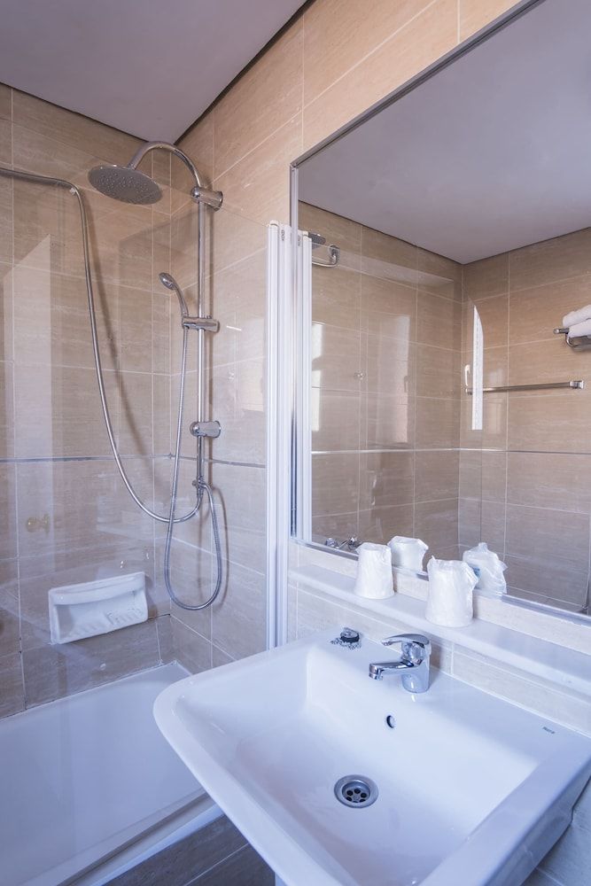 Hotel Alda Centro Ponferrada Double or Twin Room 7