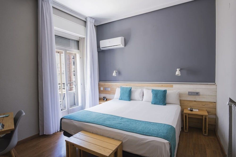 Hotel Alda Centro Ponferrada Double or Twin Room, Balcony 2