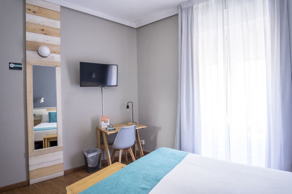 Hotel Alda Centro Ponferrada Double or Twin Room, Balcony 4