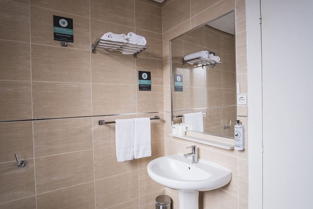 Hotel Alda Centro Ponferrada Double or Twin Room, Balcony 10